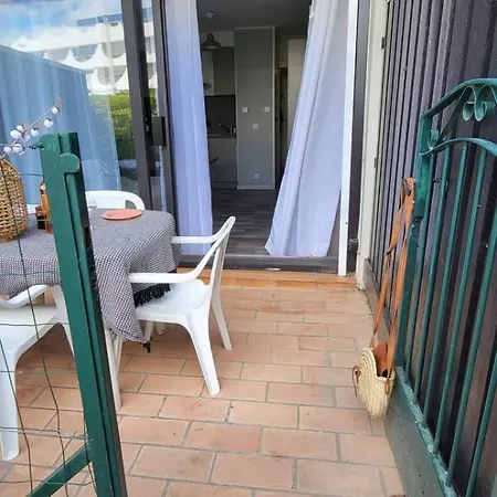 Terrasse 3 Entre Et Port De Plaisance