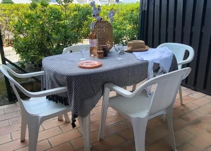 Terrasse 3 Entre Et Port De Plaisance *