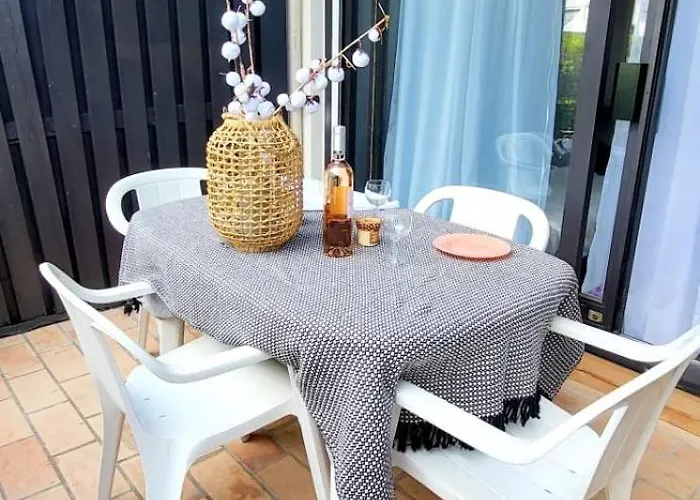 Terrasse 3 Entre Et Port De Plaisance * Le Grau-du-Roi